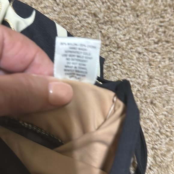 Tara Grinna swim top. tag 32-36d Beige/black pattern in gold, adjustable straps. - Picture 7 of 7